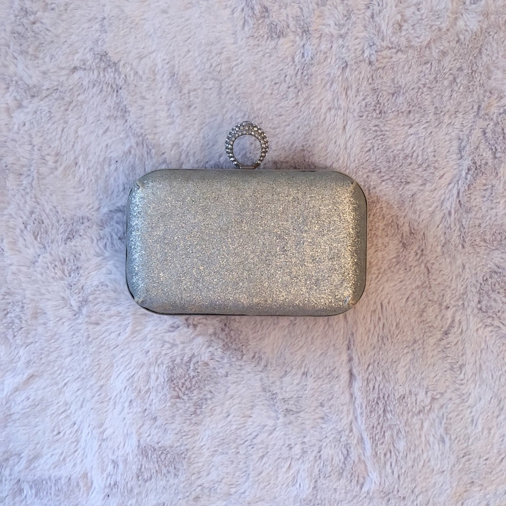 Silver clutch ring purse ✨